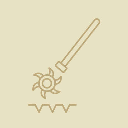 Symbol eines Vertikutierers, der den Rasen bearbeitet, mit Zinken und Griff in einer minimalistischen Darstellung.